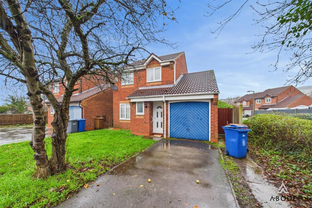 3-bed detached on Sherbourne Drive, Burton-On-Trent, £210,000