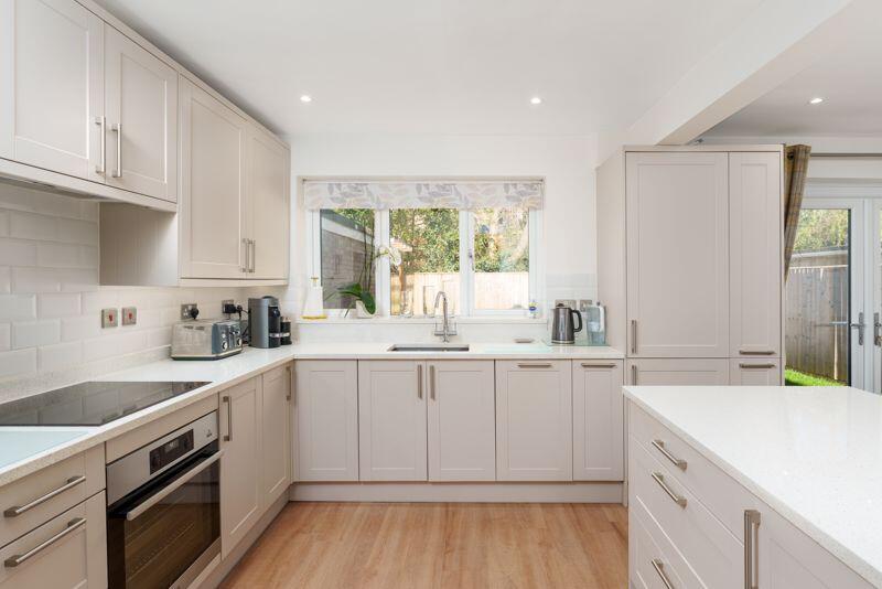 8, Greenhills Park, Bloxham photo 4
