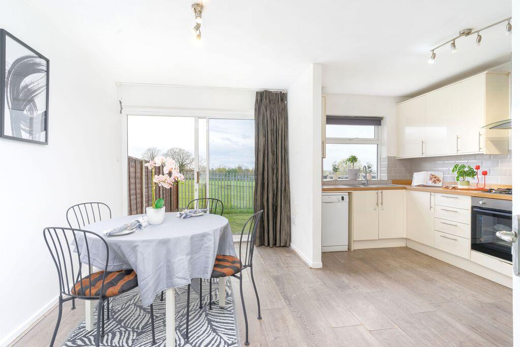 House in London, Purley - View 4