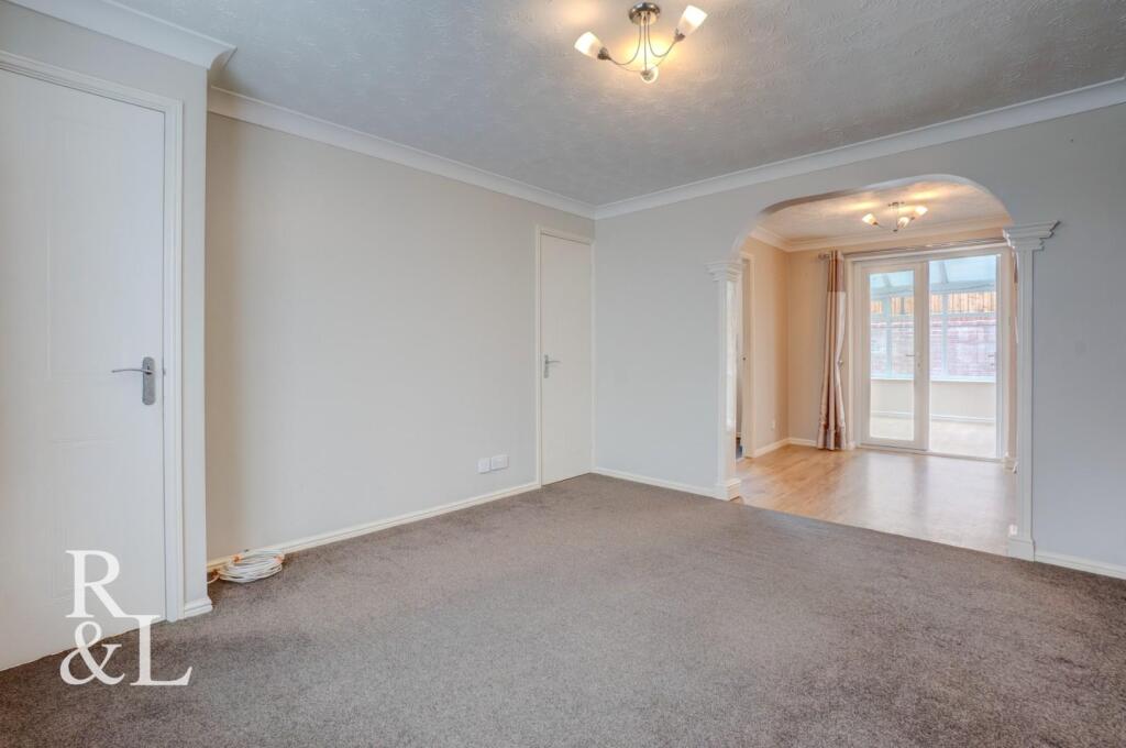 House in South Derbyshire, Derbyshire - View 3