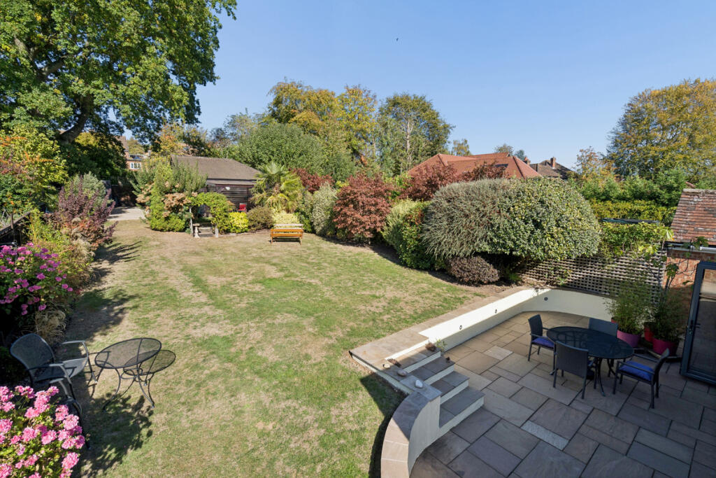 House in Slough - View 4