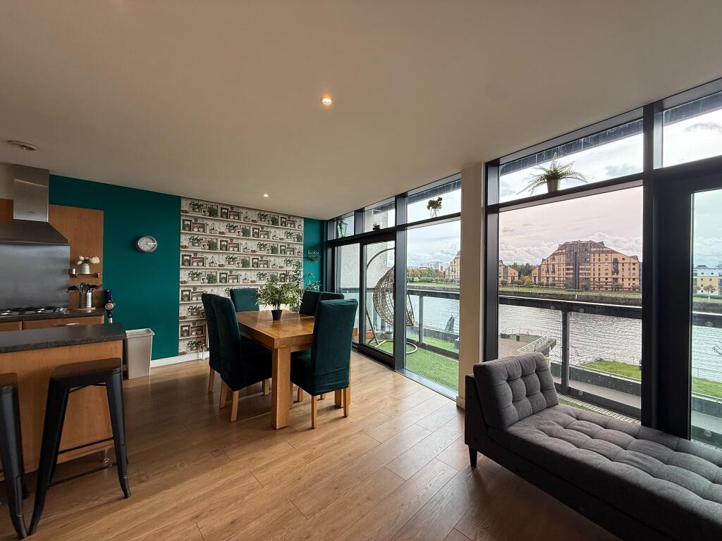 Apartment in Glasgow - More