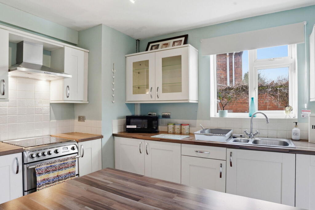 House in Solihull, West Midlands - More