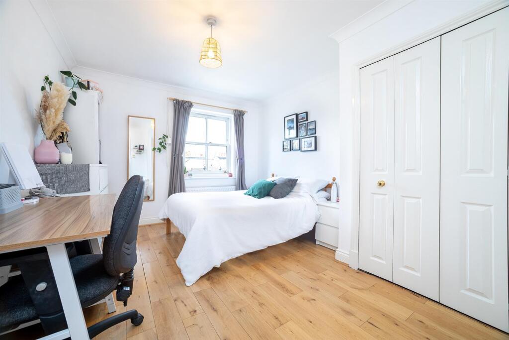 Apartment in London - View 4