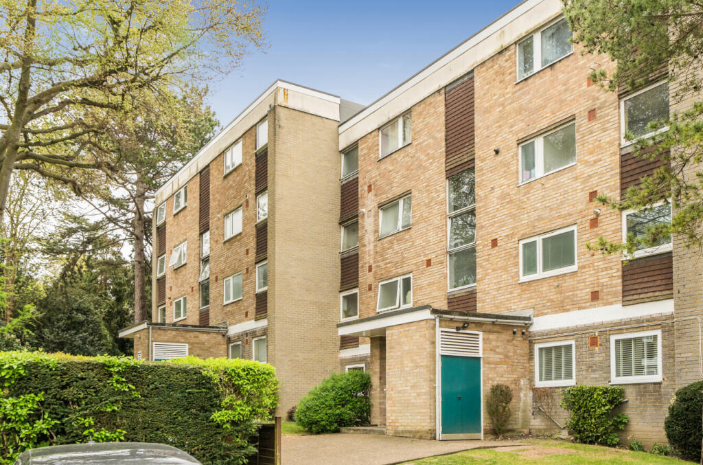 Main image of property: Blackbush Close, Sutton