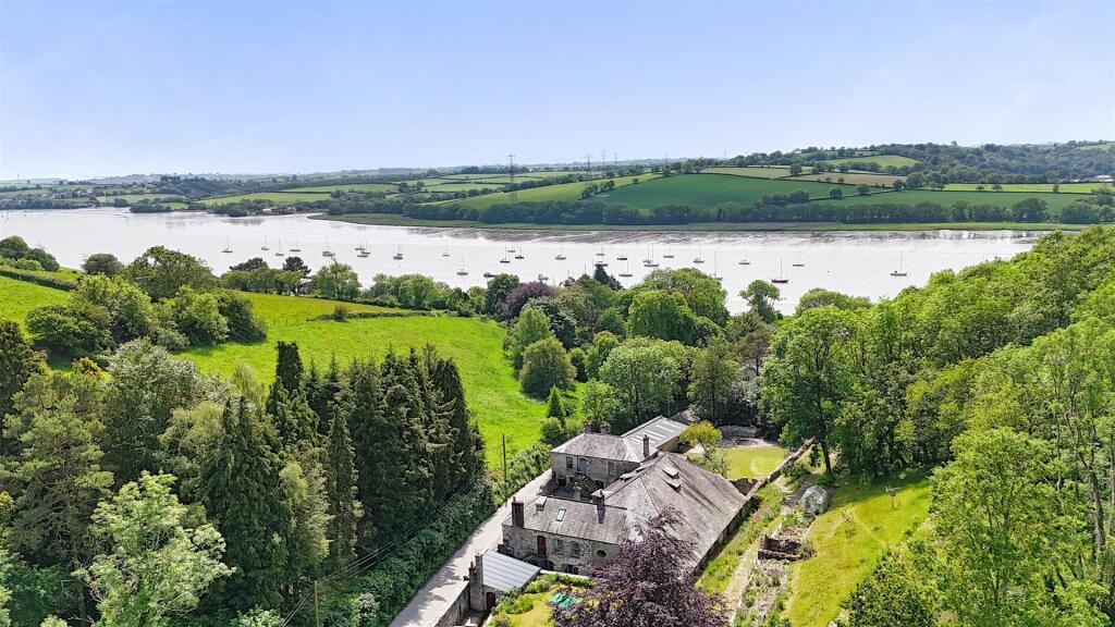 Main image of property: Weir Quay