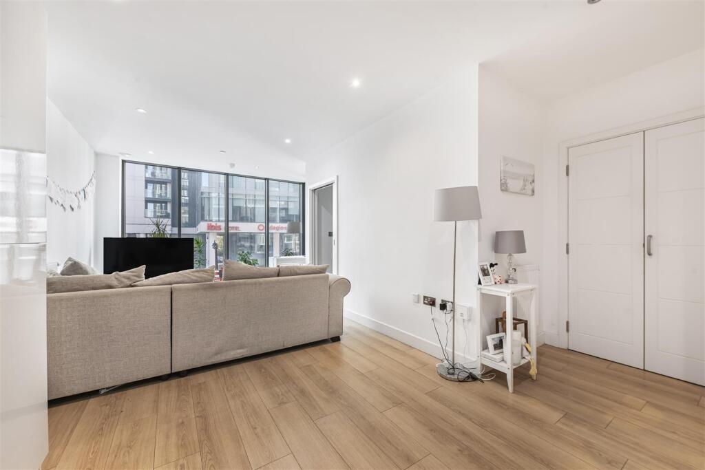 Main image of property: Sutton Court Road, Sutton