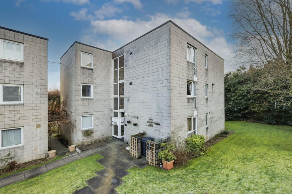 Main image of property: Lawns Hall Close, Leeds, West Yorkshire, LS16