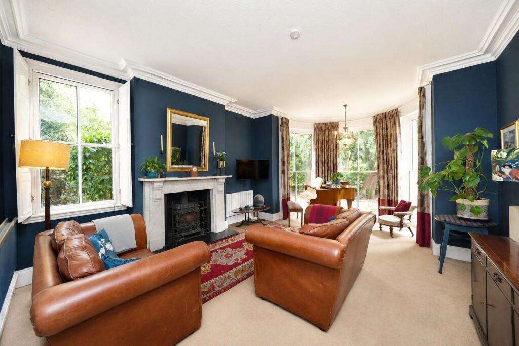 House in Wolverhampton, Tettenhall - View 4
