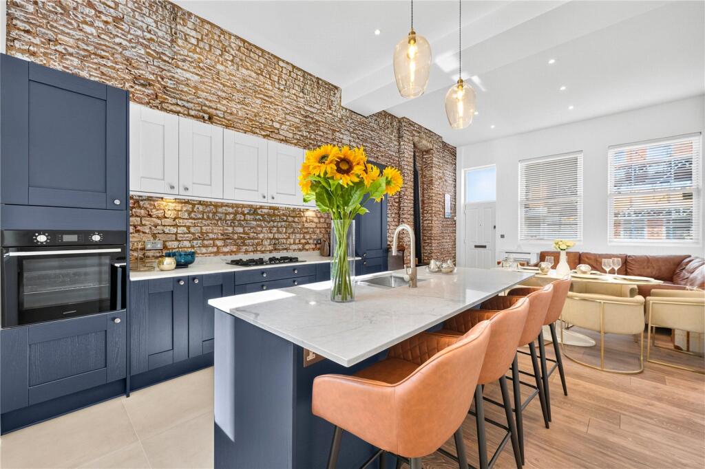 Apartment in London - View 5