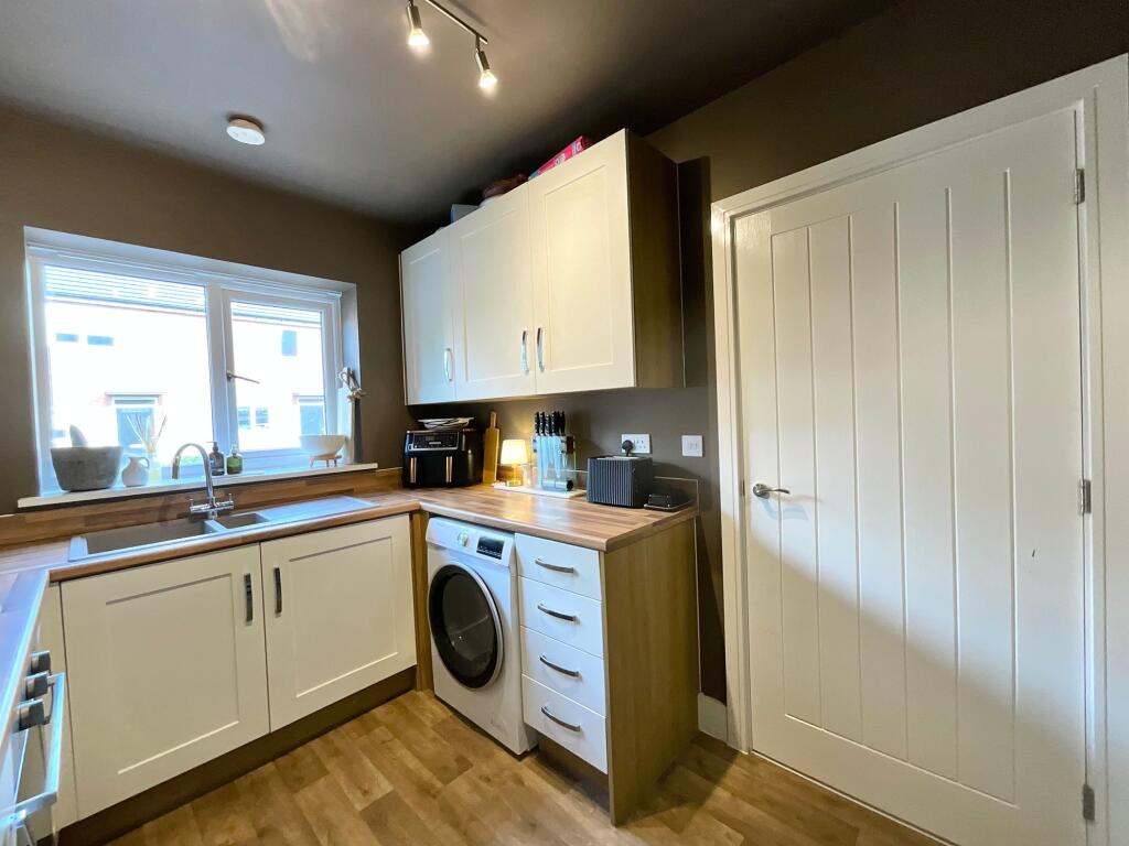 House in Staffordshire Moorlands, Forsbrook - More