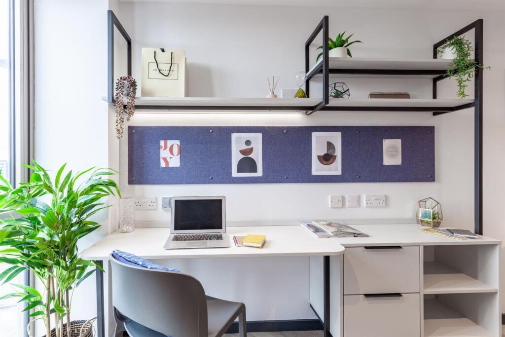 Apartment in Liverpool - View 2