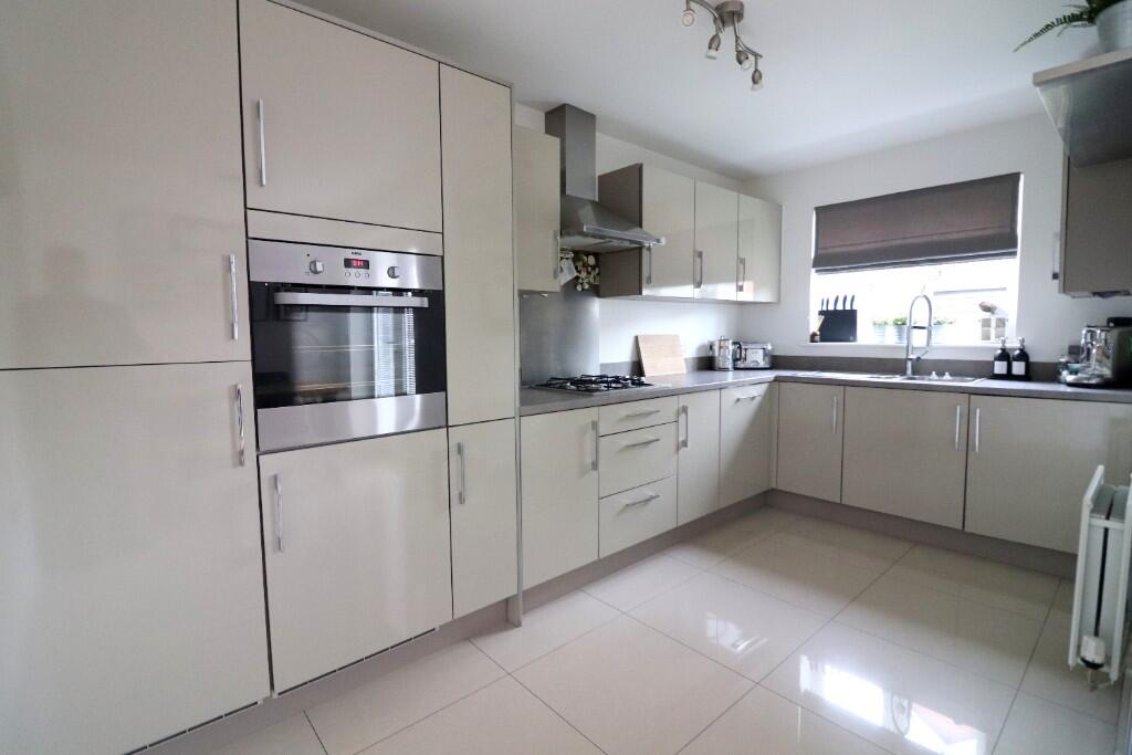 House in Silsoe, Central Bedfordshire - View 5