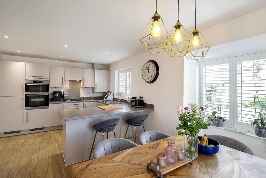 Main image of property: Hailwood Drive, Edenbridge, TN8