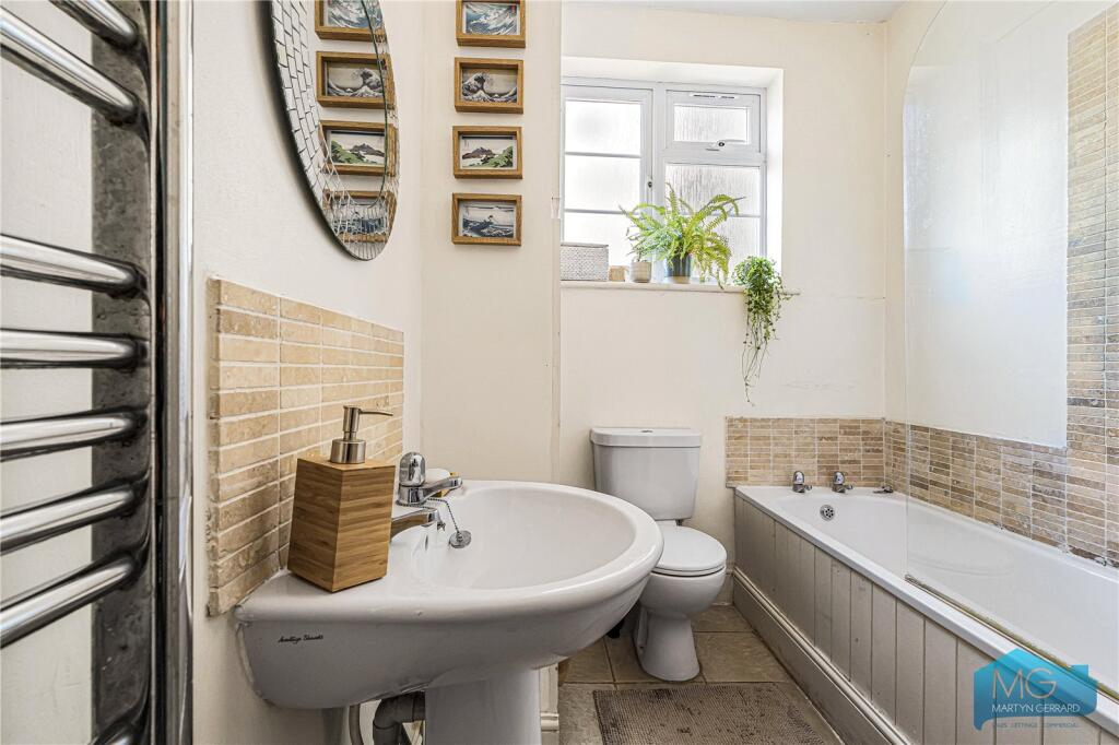 Apartment in London - View 5