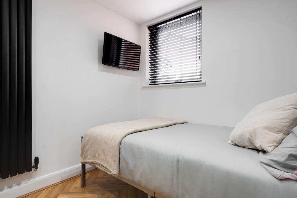 1 bedroom house share for rent