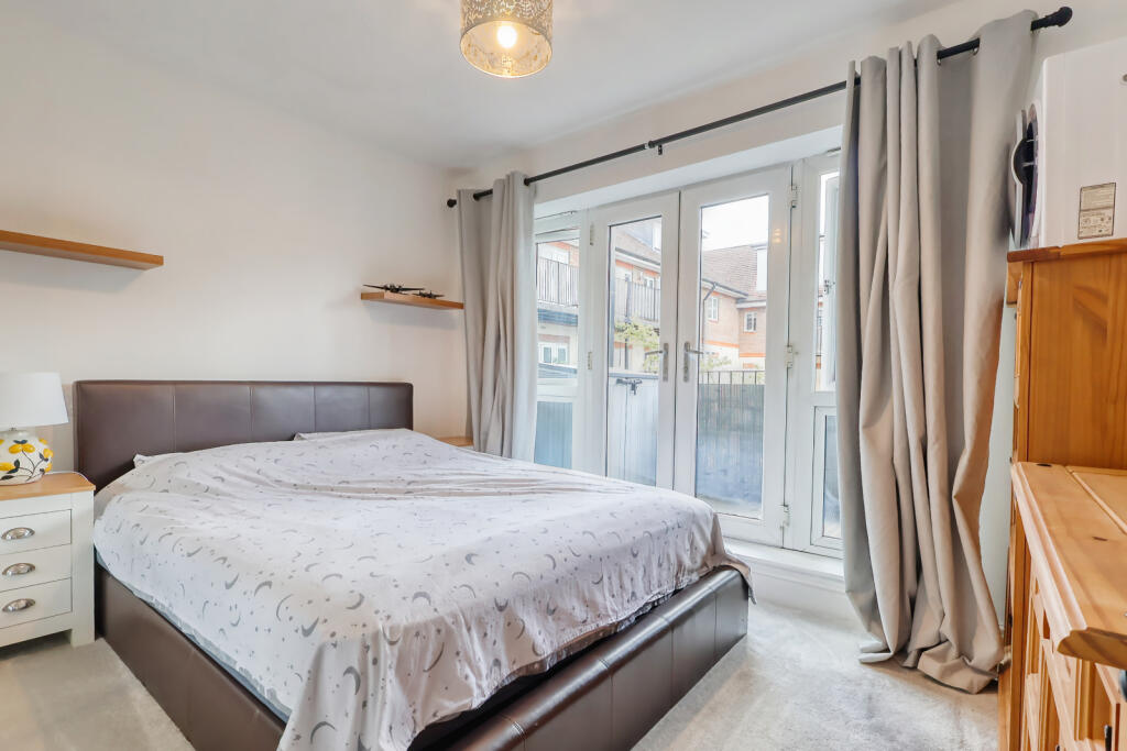 Apartment in Hemel Hempstead - View 5