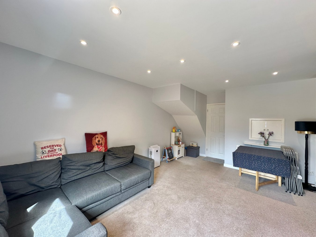 Aintree Avenue, Hereford, HR4 photo 4