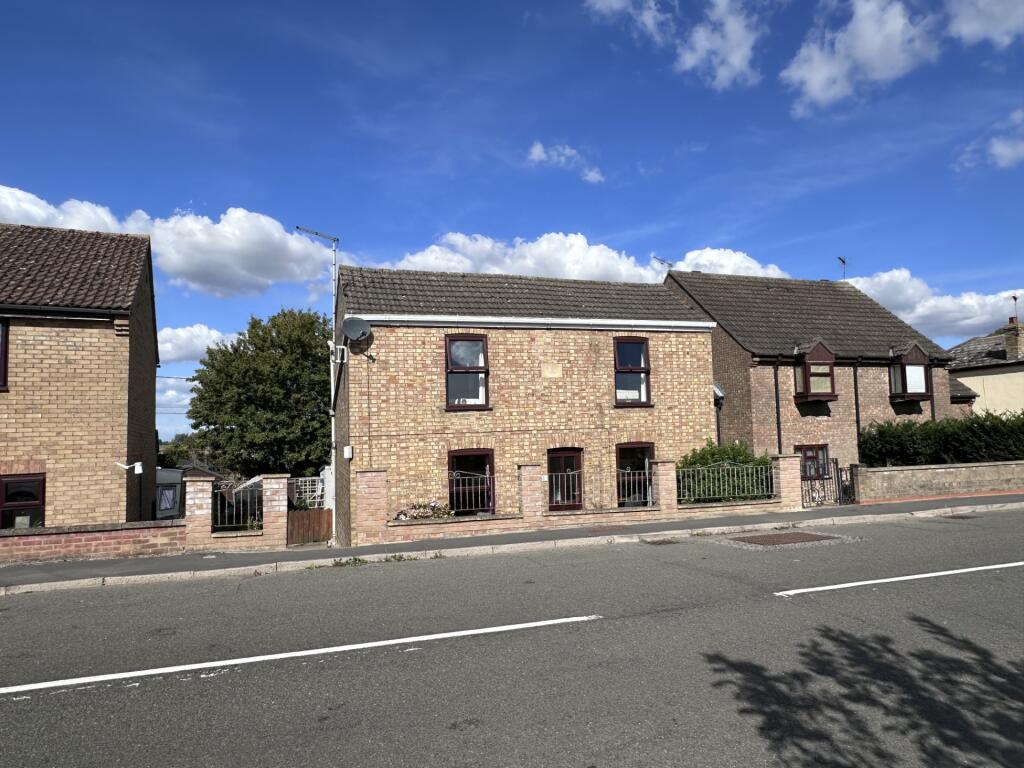 2-bed detached on Station Road, Littleport, Ely, Cambridgeshire, £255,000