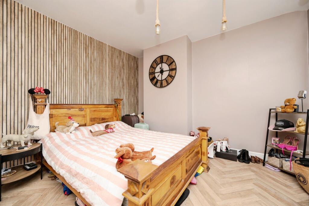 House in Sandwell, Ross - View 4