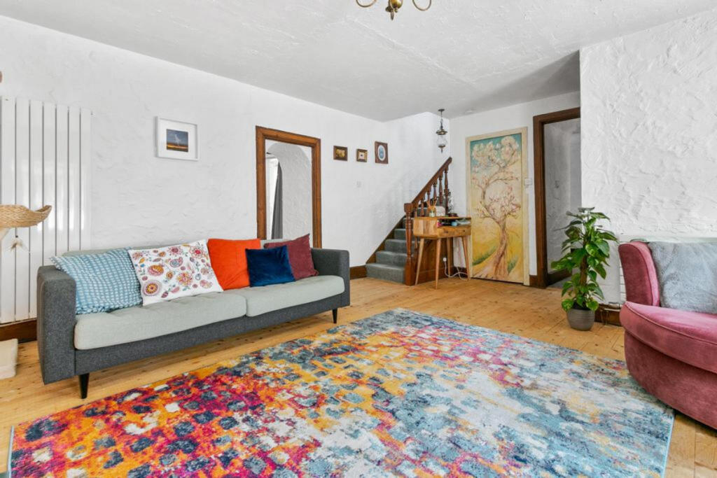 House in Eaglesham, Polnoon, East Renfrewshire - View 3