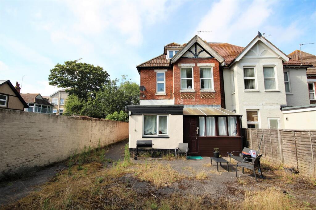 13 St Johns Road, Bournemouth – pohled 6