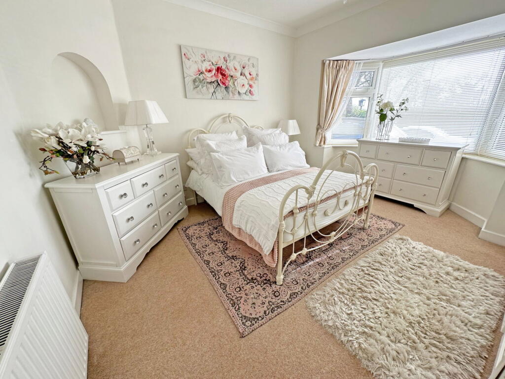 House in Bromsgrove, Wythall - More