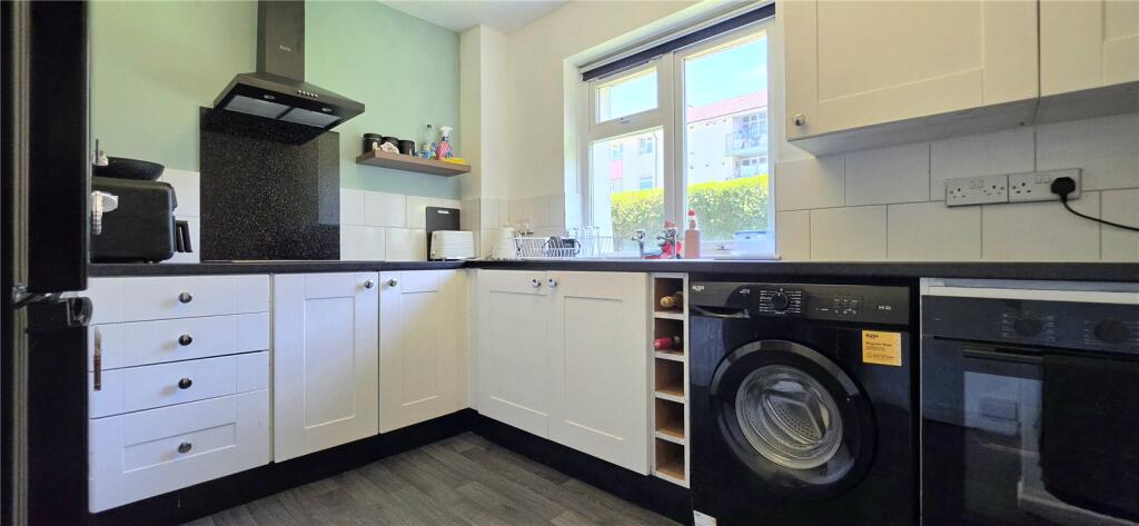 Pinnock Place, Tile Hill, Coventry, CV4 photo 2