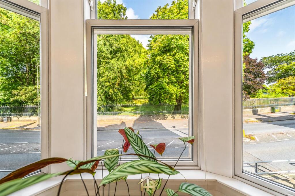Apartment in Dundee, Stobswell - More