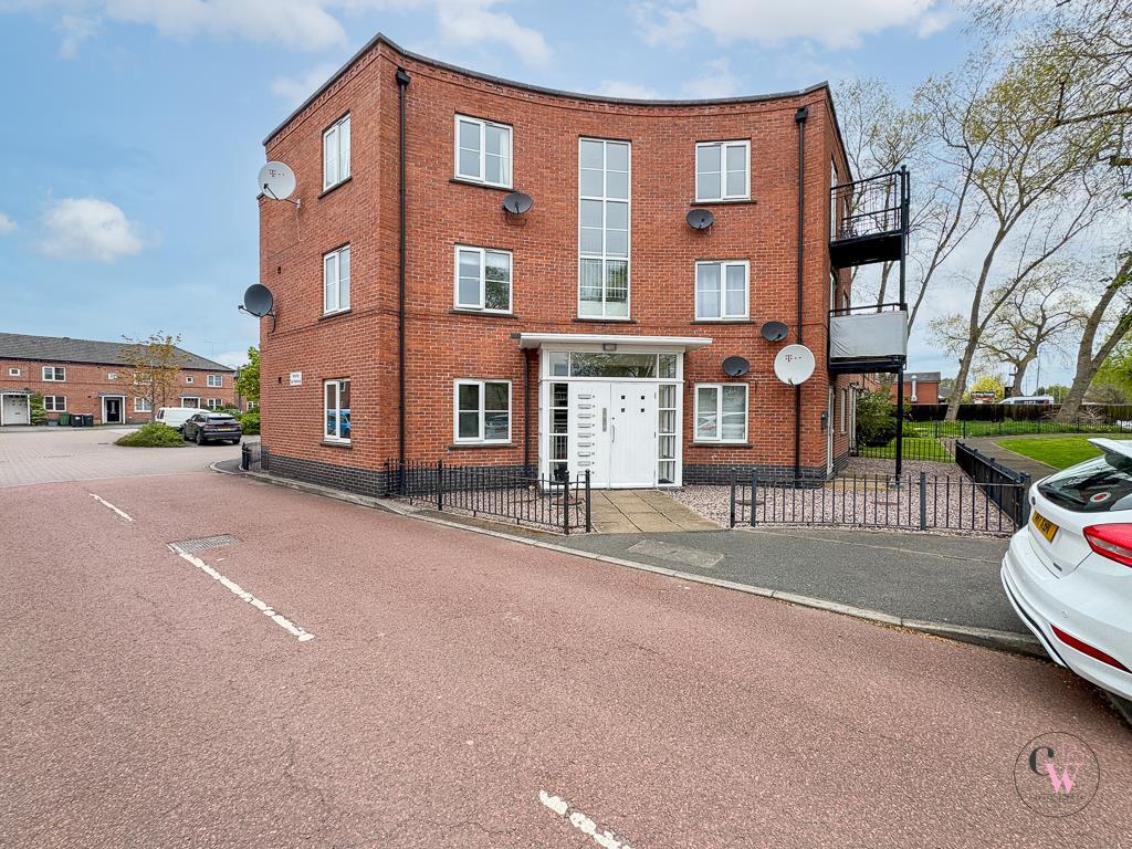 1-bed flat on Lyndale Court, Winsford, £75,000