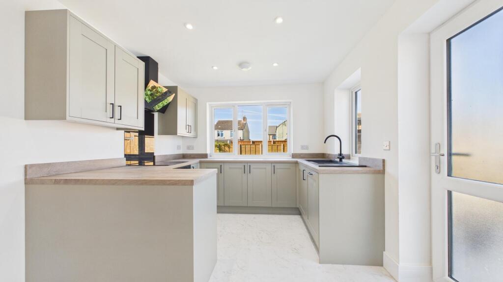 House in South Holland, Crowland - View 3