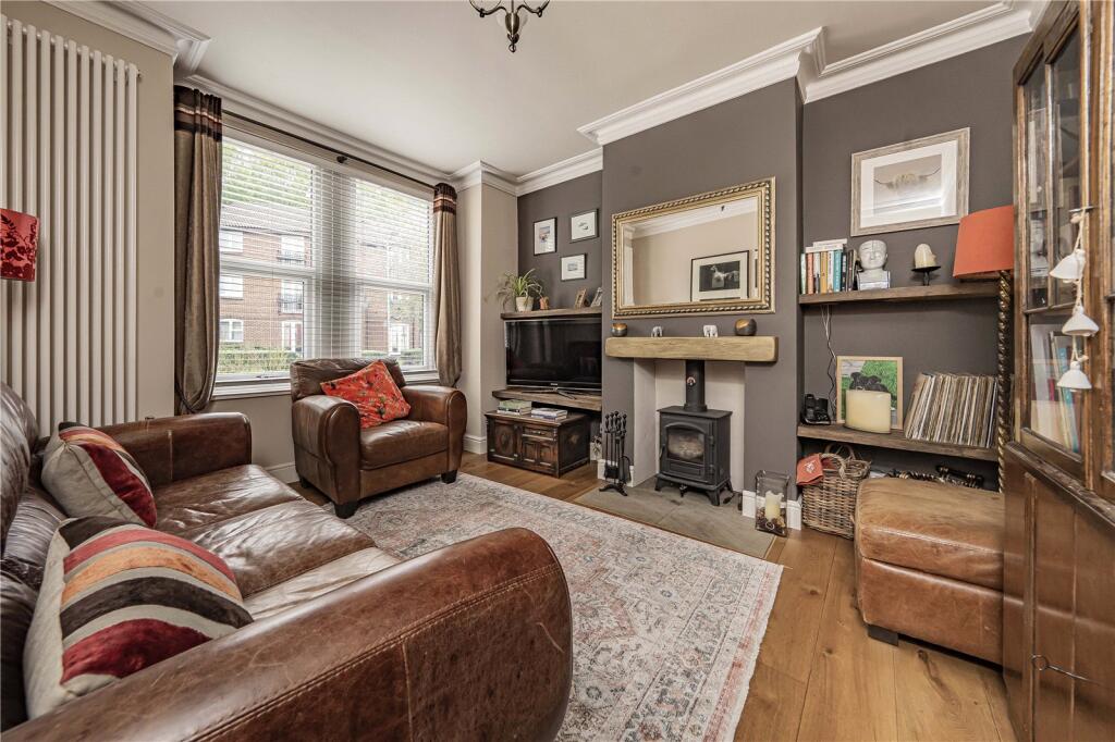 House in London - View 2