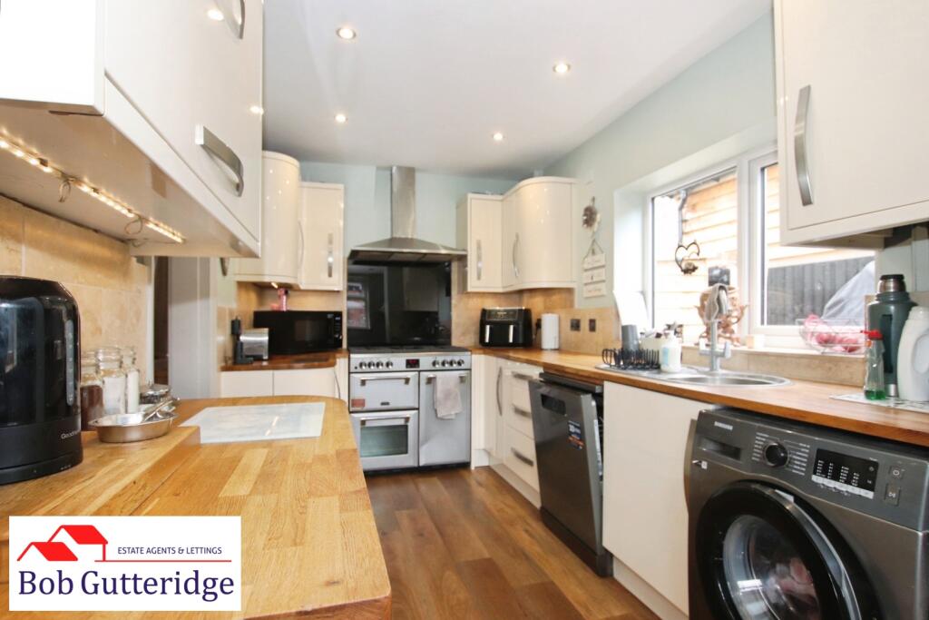 House in Stoke-on-Trent - More