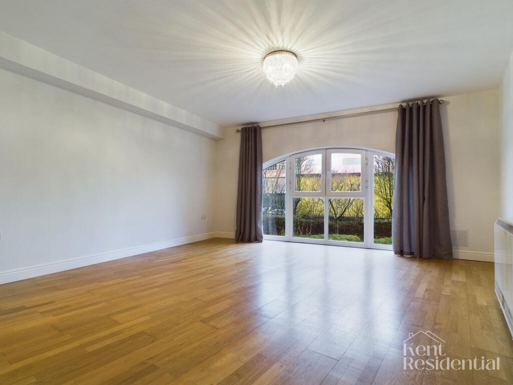 Main image of property: St. Peters Street, Scotney Gardens, ME16