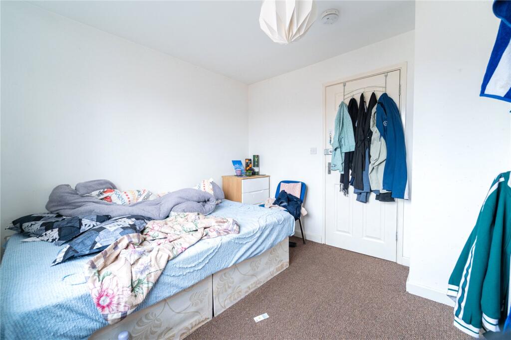 6 bedroom house for rent