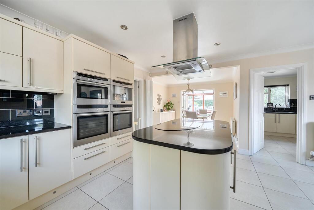 House in Southampton - View 4