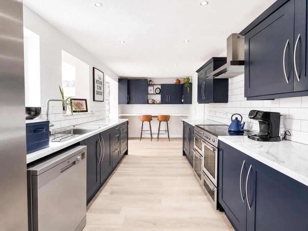 Oakham Drive, Moreton, Merseyside, CH46 photo 4