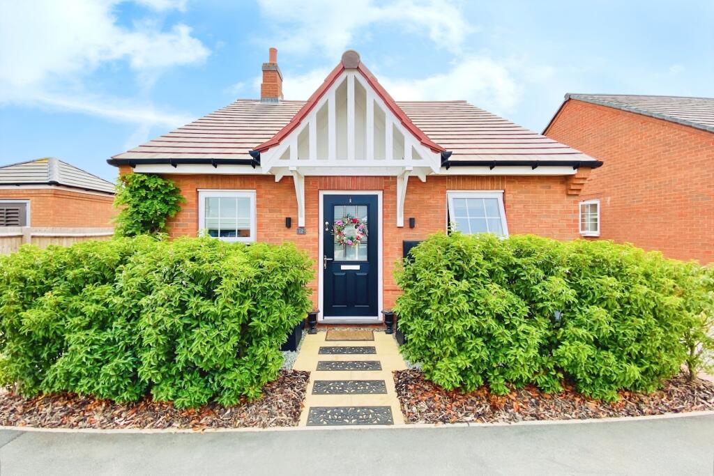 2-bed detached on Shiel Road, Lubbesthorpe, LE19, £290,000