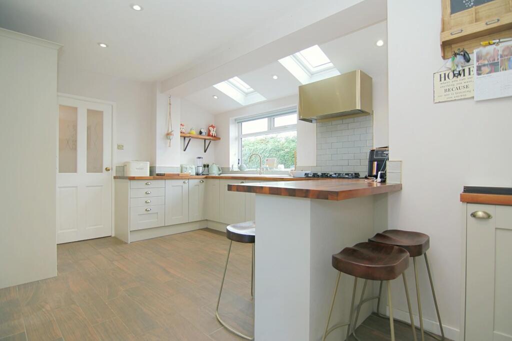 Half Mile Gardens, Stanningley, Pudsey photo 2