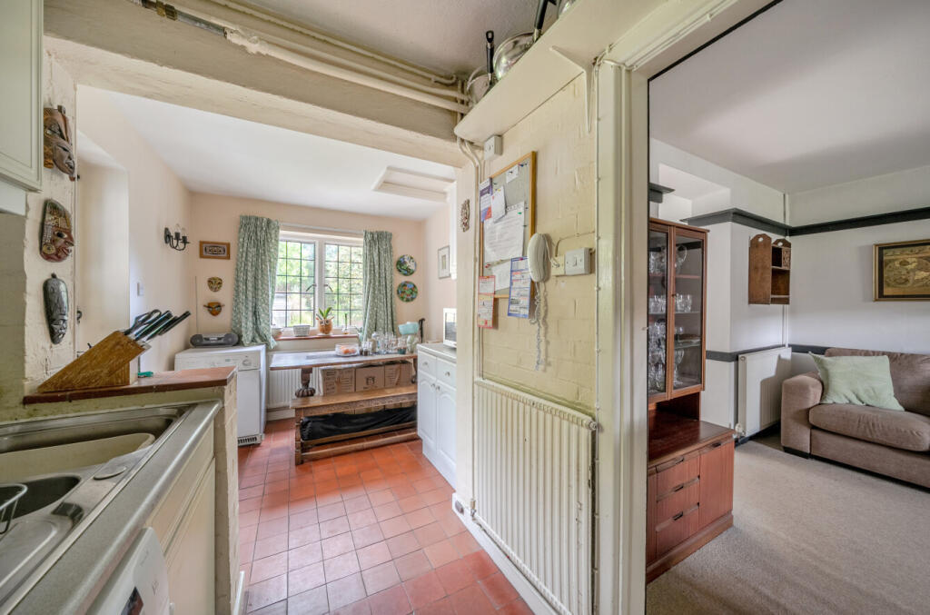 House in Woking, Surrey - View 4