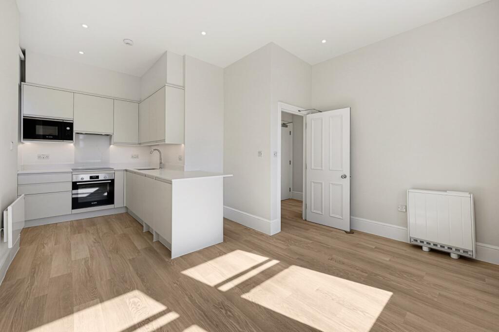 Apartment in London - View 2