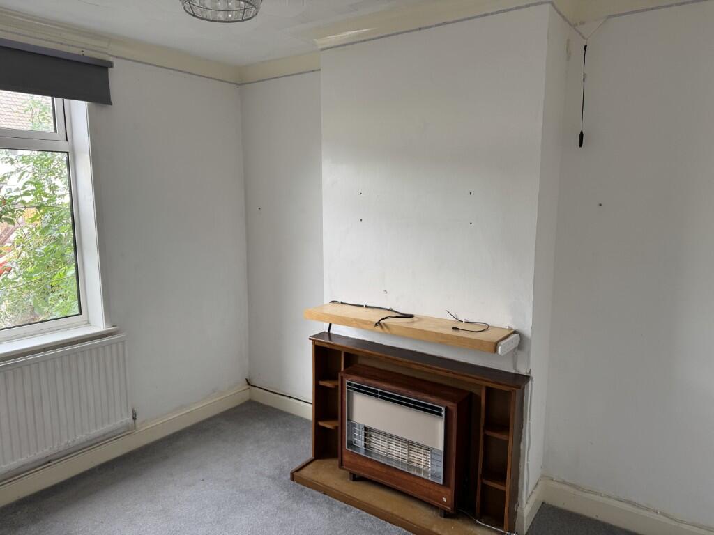 217 Saddlebow Road, King's Lynn, Norfolk PE30 5BW photo 2