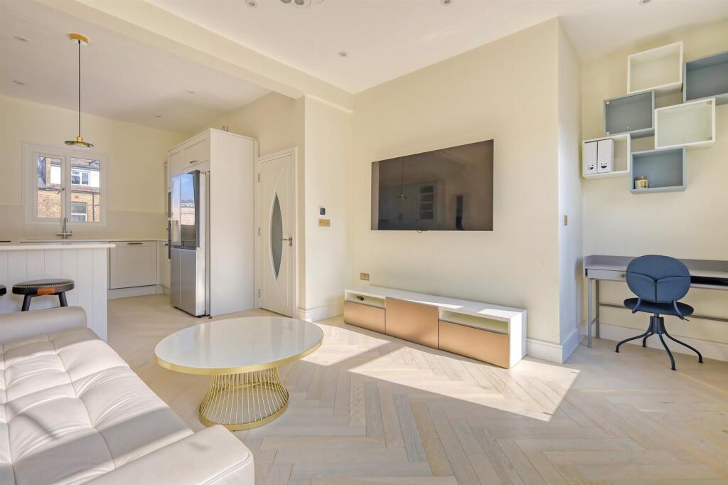 Main image of property: Blackstock Road, N4 2JS