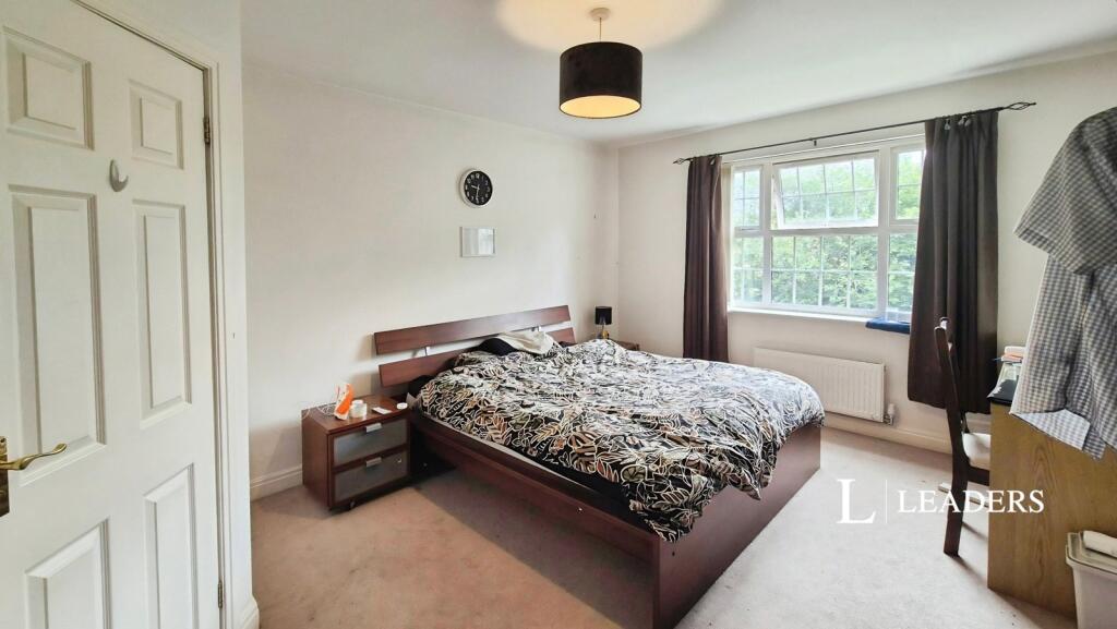 House in Lincoln - View 4