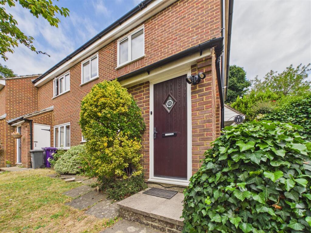 Main image of property: Park Gate, Hitchin