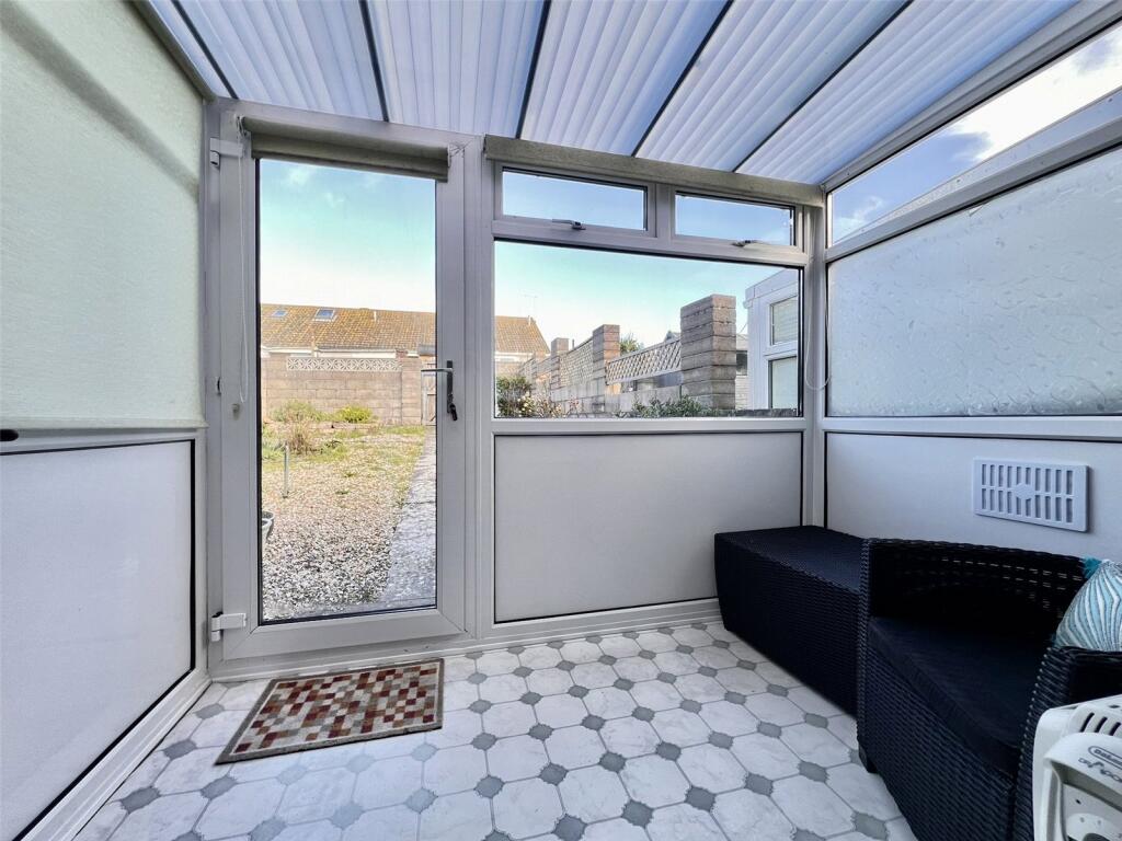 Longstone Close, Portland, Dorset, DT5 photo 3