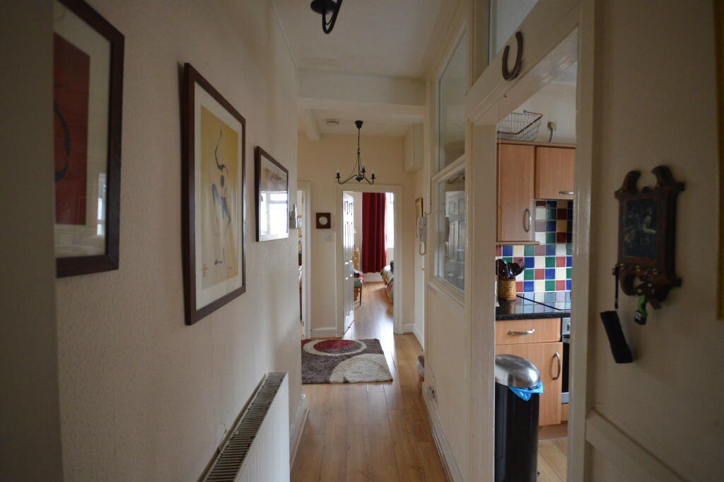 Apartment in Chichester, Easebourne - View 4