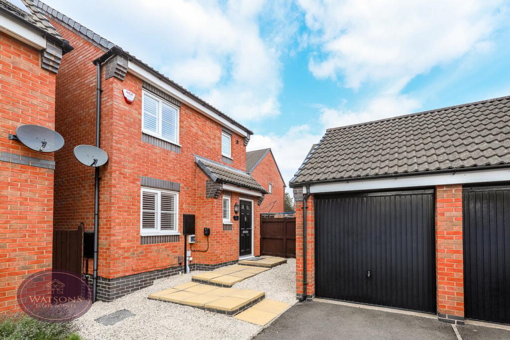 3-bed detached on Wessex Drive, Giltbrook, Nottingham, NG16, £229,950