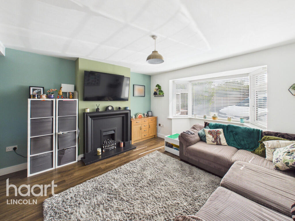 House in Lincoln - View 5