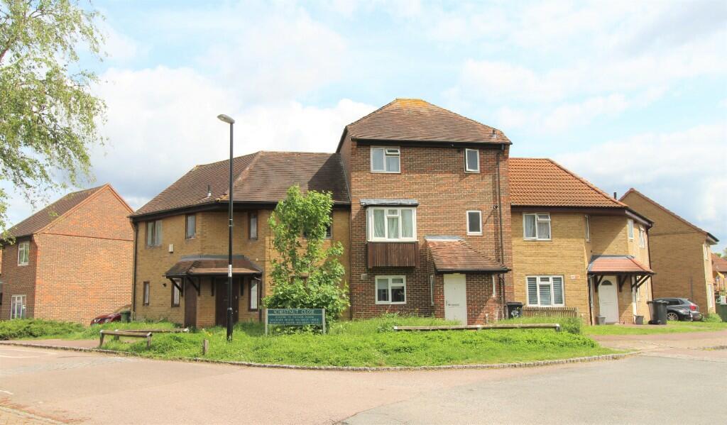 Chestnut Close, London, SE6 photo 2